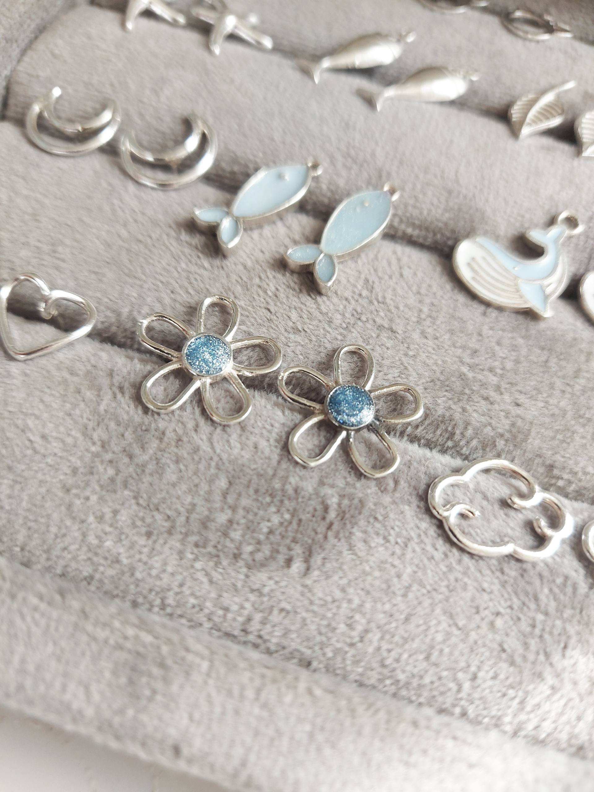 گوشواره میخی