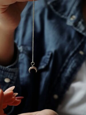 گردنبند هلال ماه